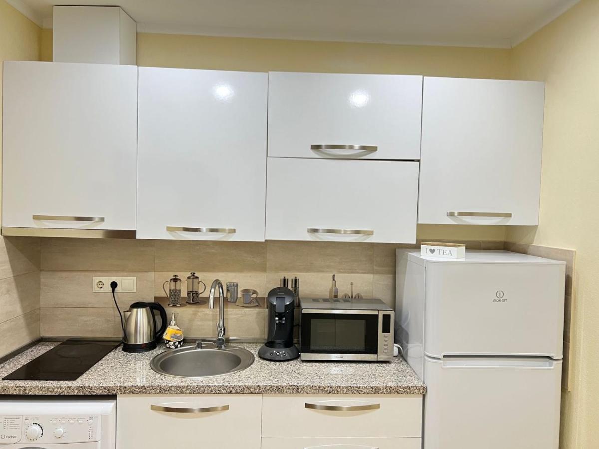Aparthotel Holiday Lux Batumi Bagian luar foto