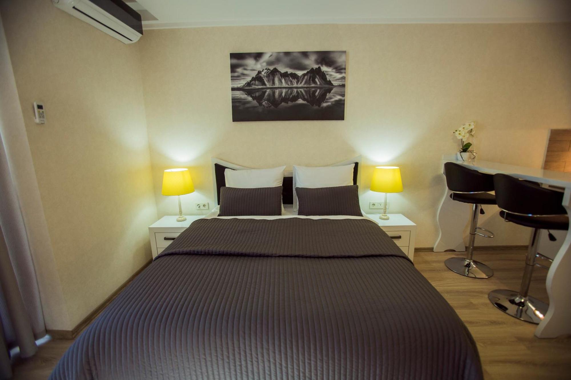 Aparthotel Holiday Lux Batumi Bagian luar foto