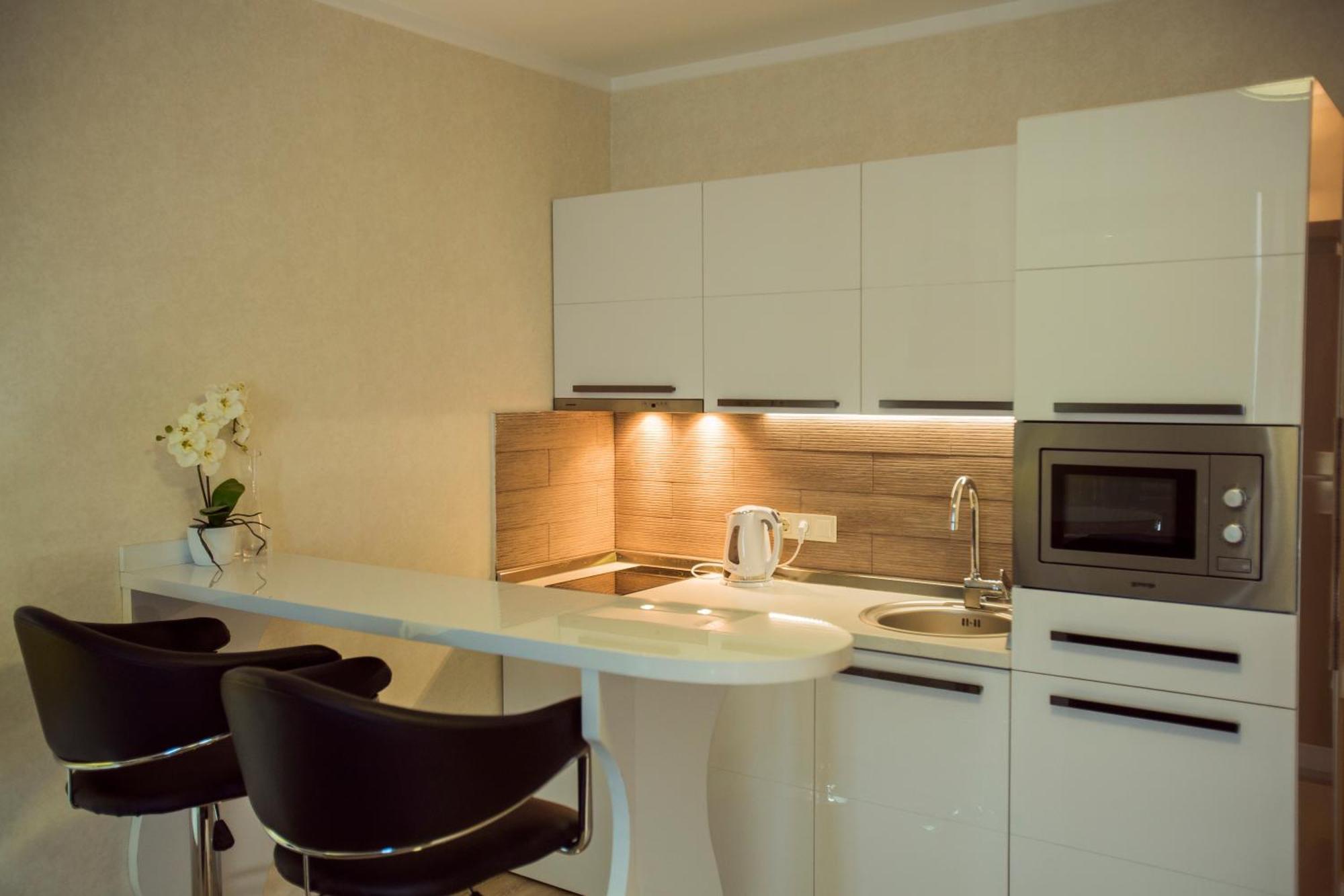 Aparthotel Holiday Lux Batumi Bagian luar foto