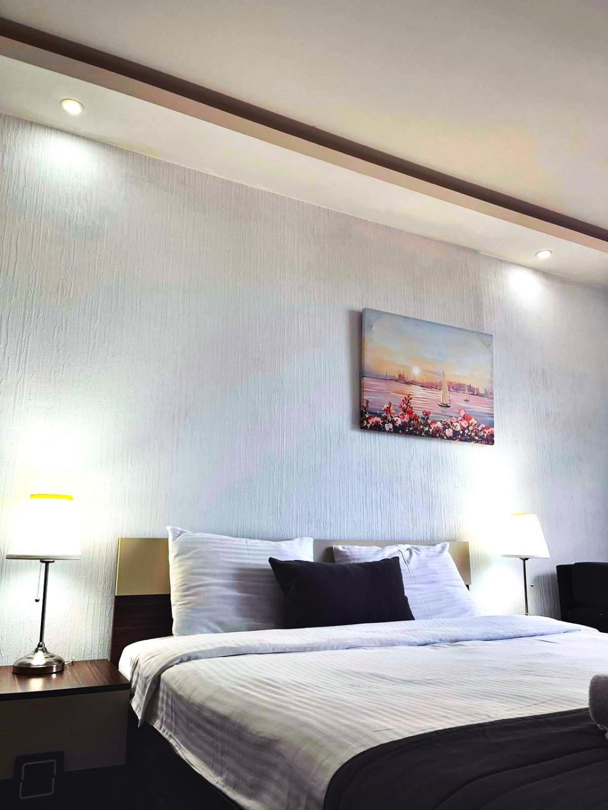 Aparthotel Holiday Lux Batumi Bagian luar foto