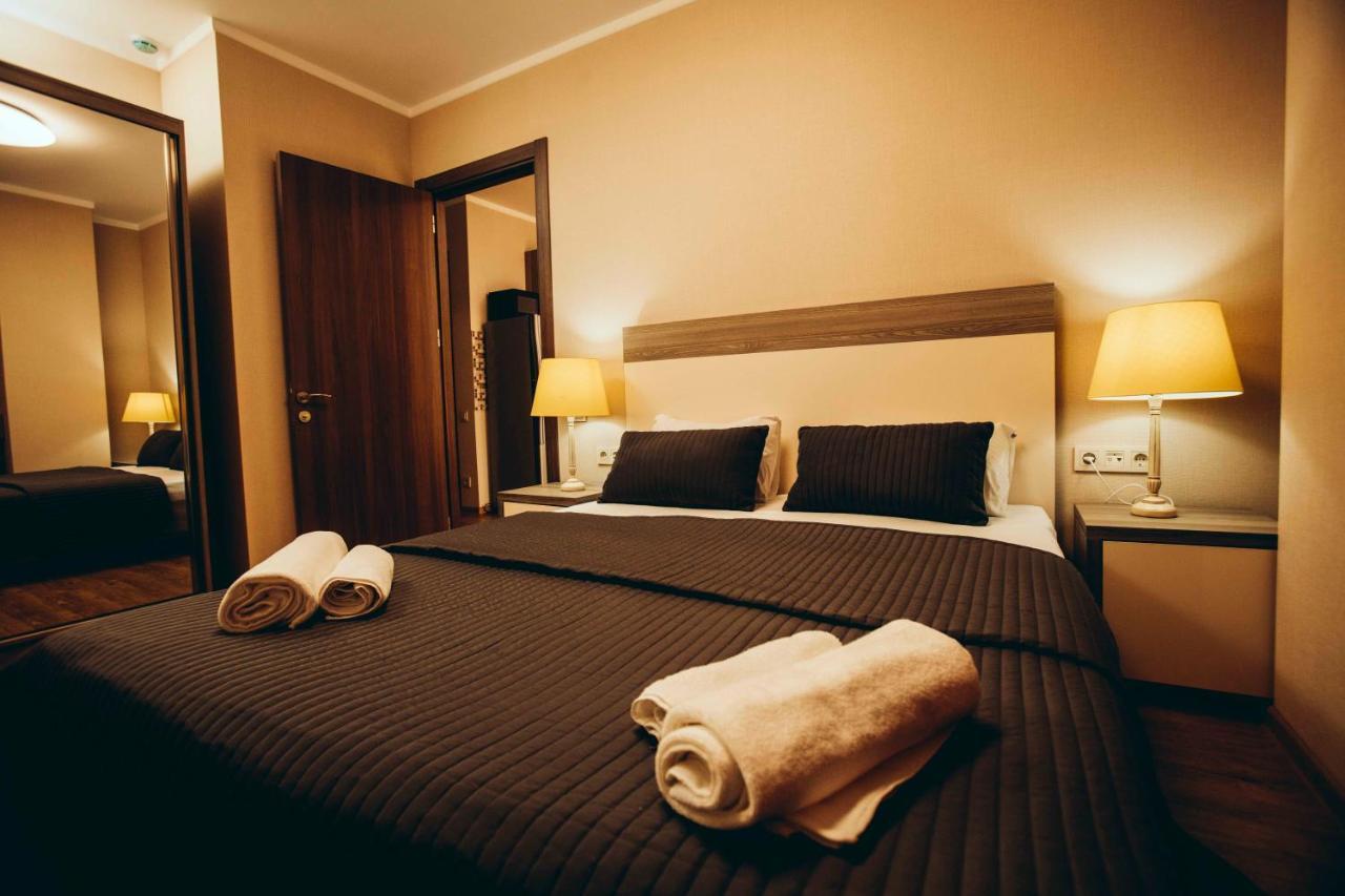 Aparthotel Holiday Lux Batumi Bagian luar foto